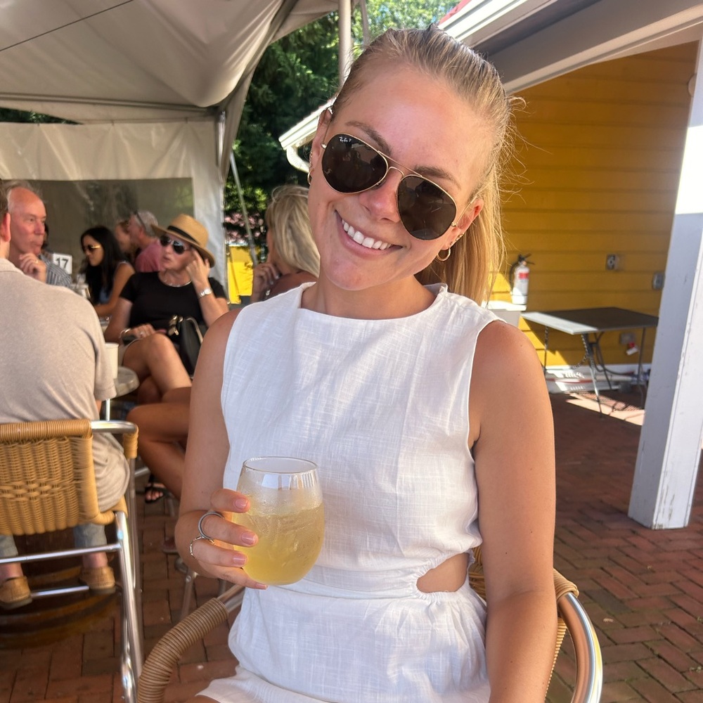 Meet your Posher, Jennifer